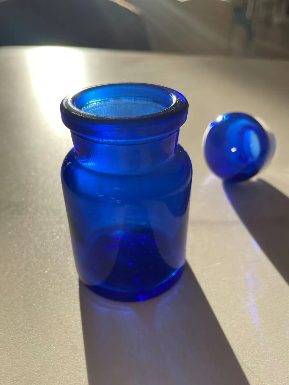 Flacon d’apothicaire bleu cobalt Belge/Belgique/Antique blue bottles/B