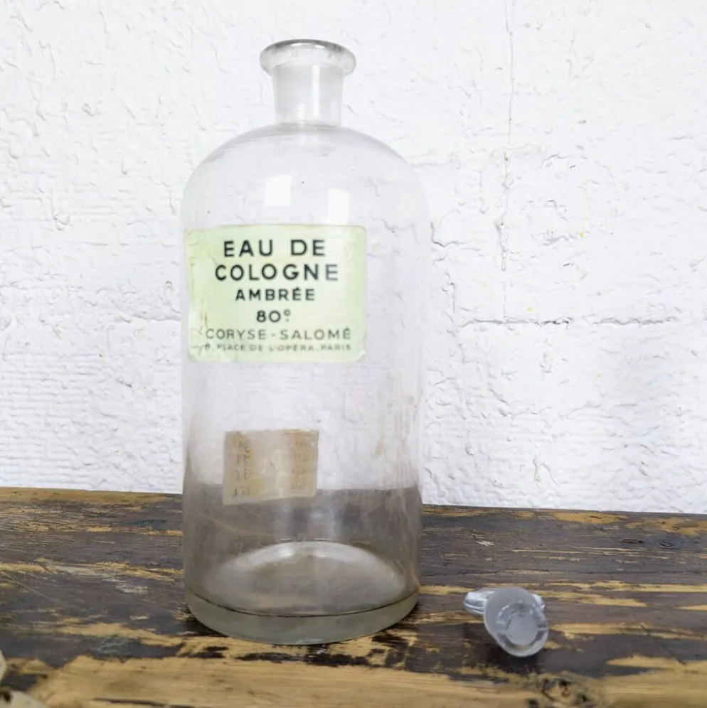 Flacon d'eau de cologne