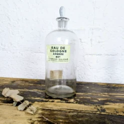 Flacon d'eau de cologne