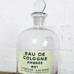 Flacon d'eau de cologne