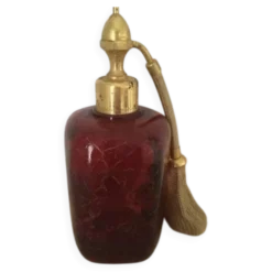 Flacon de parfum ancien.