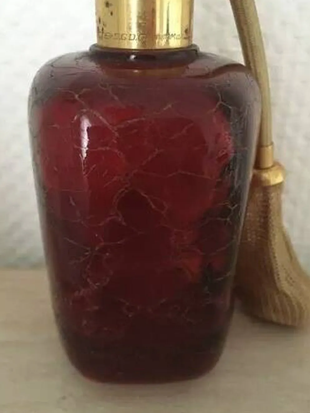 Flacon de parfum ancien.