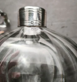Flacon modèle Fontainebleau de Baccarat