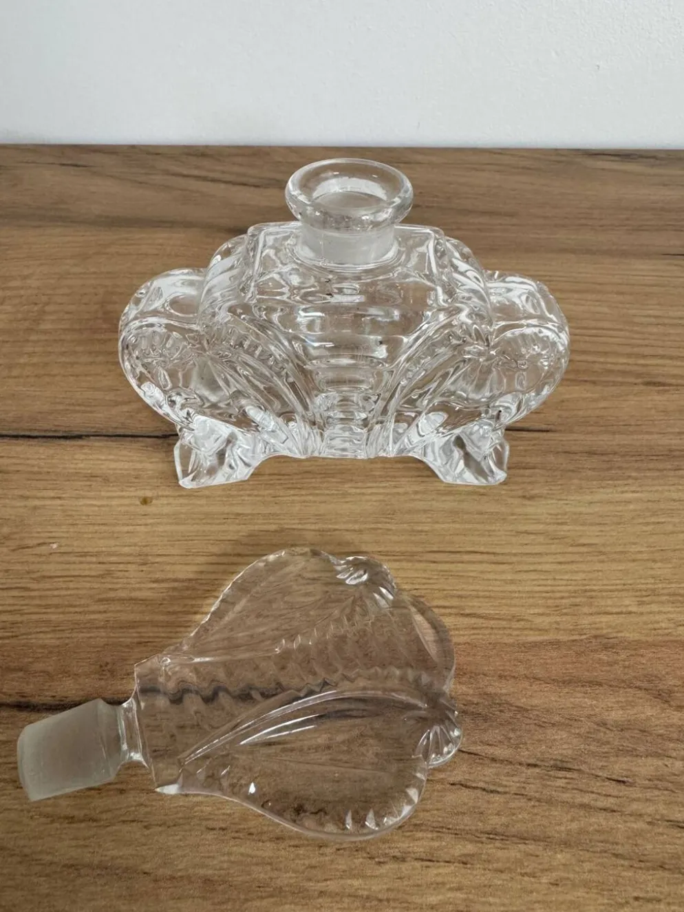 Flacon parfum vintage et vaporisateur
