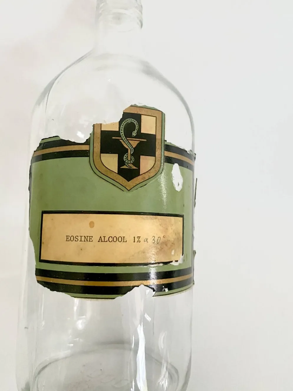 Flacons d’officine 1900, verre et étiquette