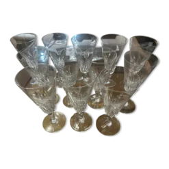 12 flûtes à champagne Baccarat modèle Carcassonne - estampillées