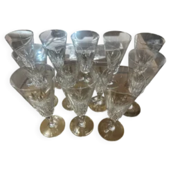 12 flûtes à champagne Baccarat modèle Carcassonne - estampillées