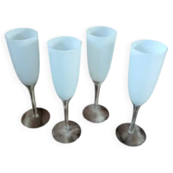 4 flûtes à champagne blanches