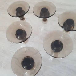 Flûtes champagne pieds en verre marron fumé