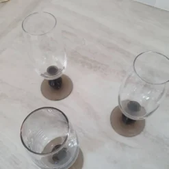 Flûtes champagne pieds en verre marron fumé