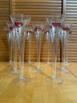 9 flûtes à champagne vintage en verre fin décor floral peint à la main