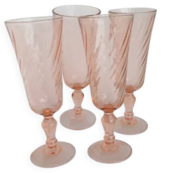 Flûtes en verre rose Rosaline