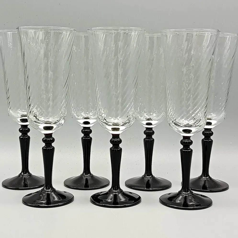 7 flûtes pied noir vintage modèle onyx de luminarc france