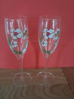 2 flutes à champagne Perrier Jouet années 80
