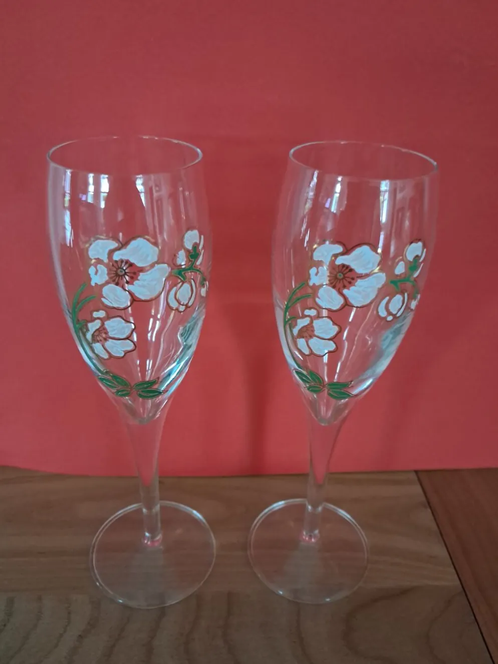 2 flutes à champagne Perrier Jouet années 80