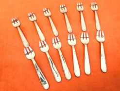 12 fourchettes à dessert Guy Degrenne, années 1970