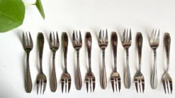 12 Fourchettes à DESSERT Inox Vintage