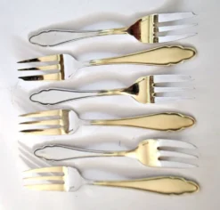 6 fourchettes à dessert modernistes en métal argenté chantourné DEETJEN
