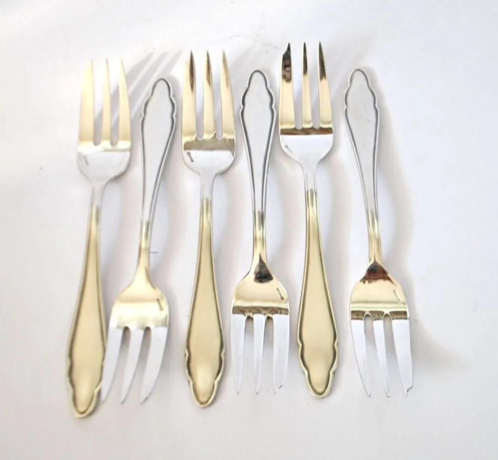 6 fourchettes à dessert modernistes en métal argenté chantourné DEETJEN