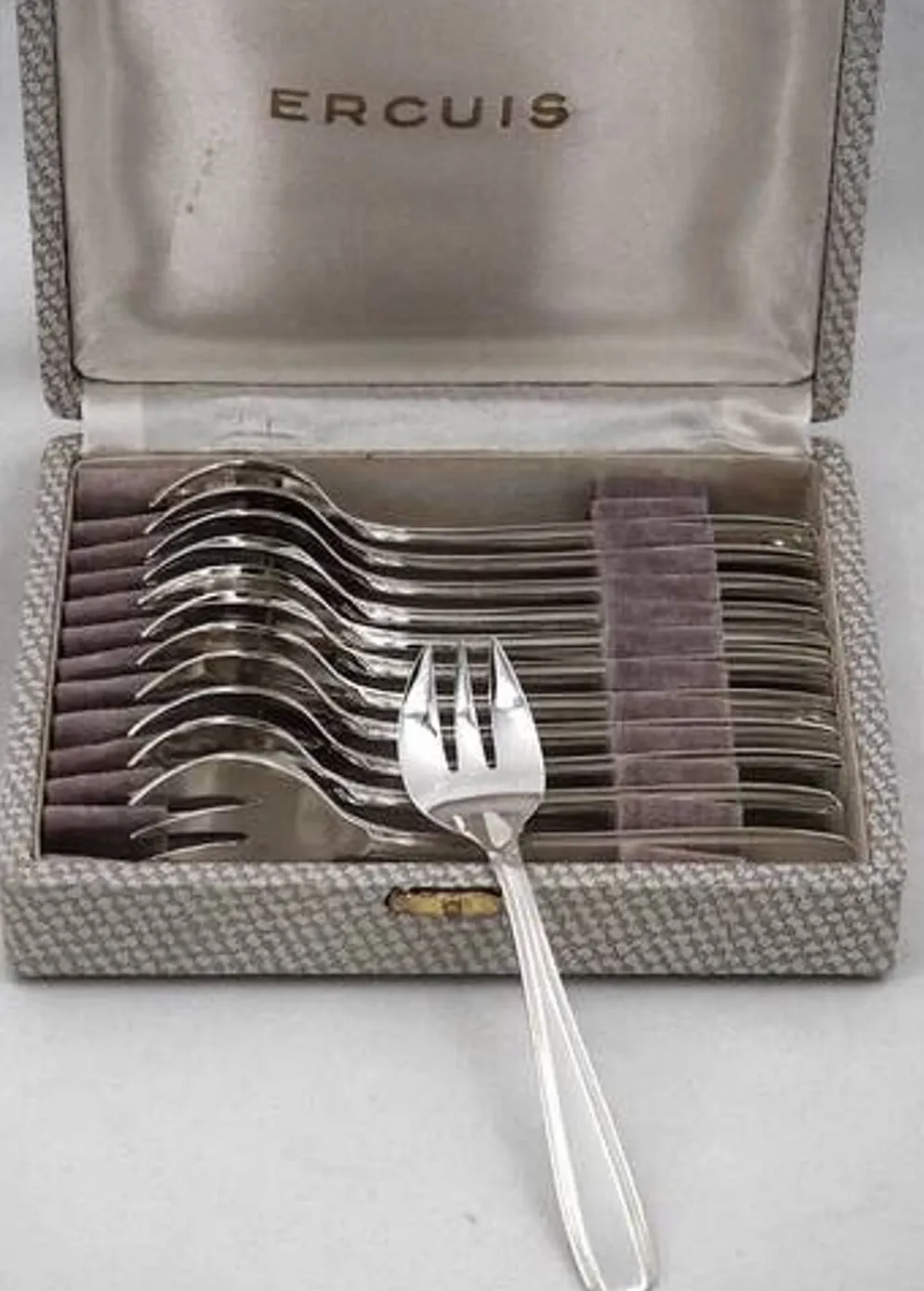 12 fourchettes à huitres Art Déco Ercuis en métal argenté