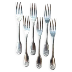 6 fourchettes à poisson Christofle en métal argenté, décor coquille