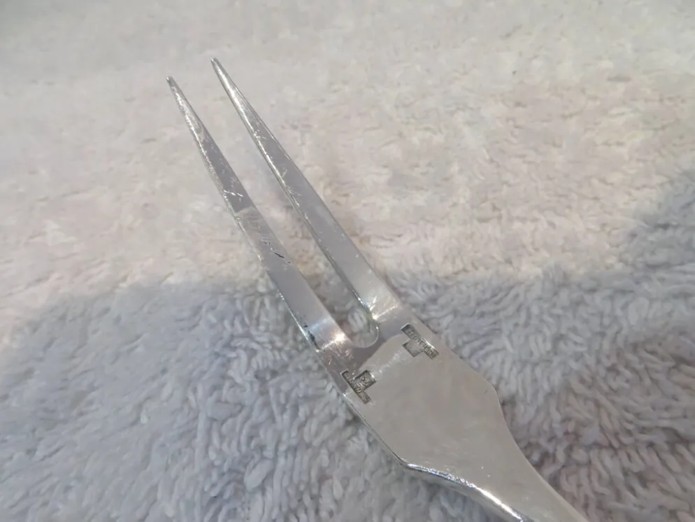 Fourchette à viande froide métal argenté orfèvre Christofle Concorde