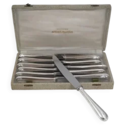 François Frionnet, 12 couteaux de table en métal argenté, filet simple, Albi.