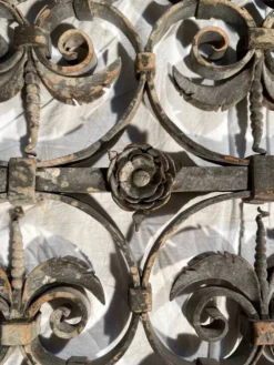Garde corps XVIIem en fer forgé, rambarde barrière de balcon