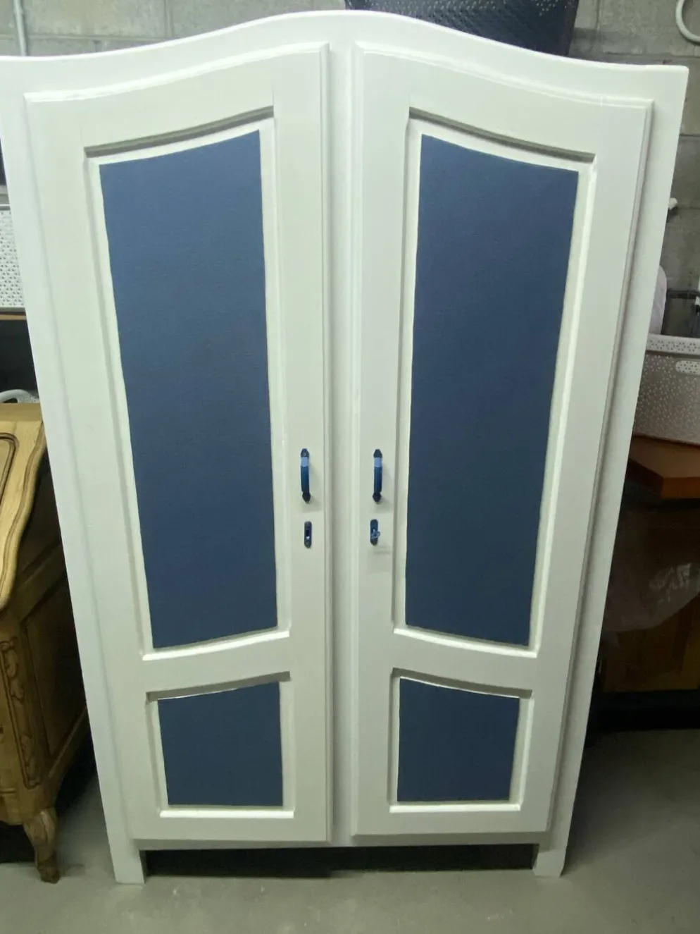 Garde robe Relookée Blanc/ Tissus Jean(Style Campagne - Shabby Chic)