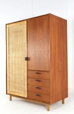 Garde-robe Sebastian Muggenthaler - teck et osier - design rare du milieu du siècle