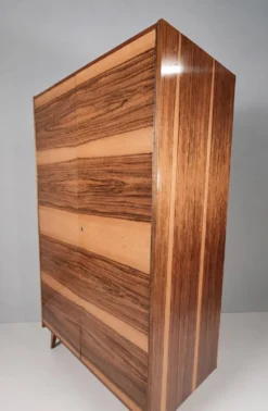 Garde-robe vintage en noyer, années 1970