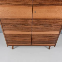 Garde-robe vintage en noyer, années 1970