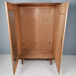 Garde-robe vintage par Francisek Mezulanik, années 1960