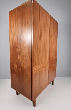 Garde-robe vintage par Francisek Mezulanik, années 1960