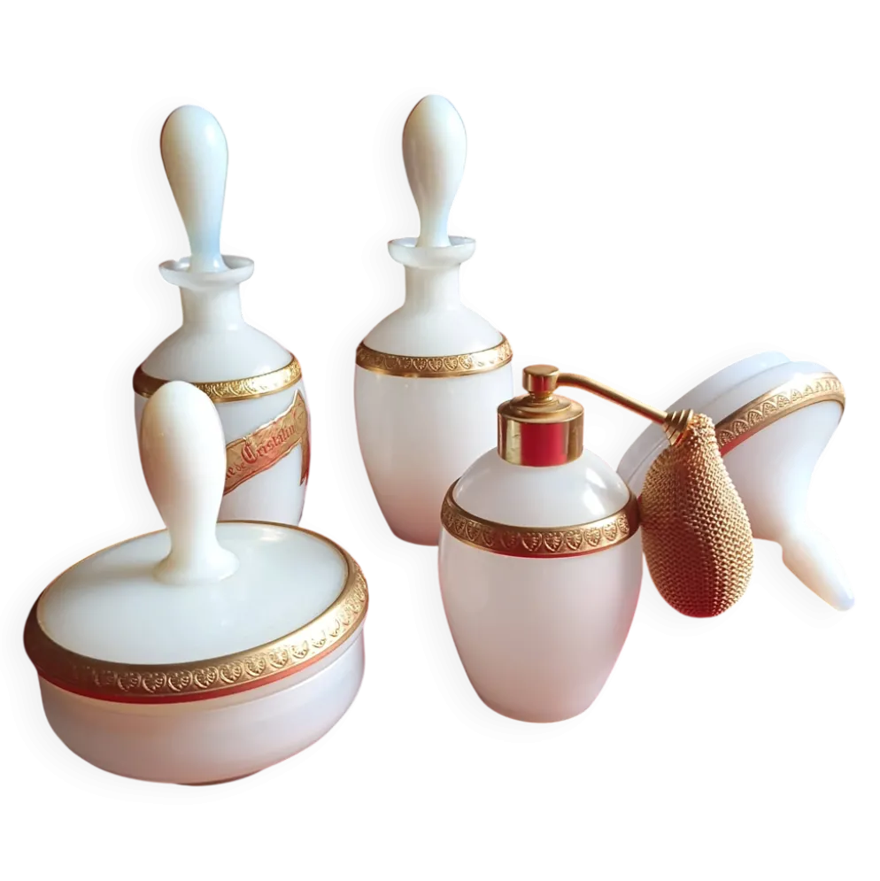 Garniture de toilette vintage opaline blanche et dorure - pierre schneider