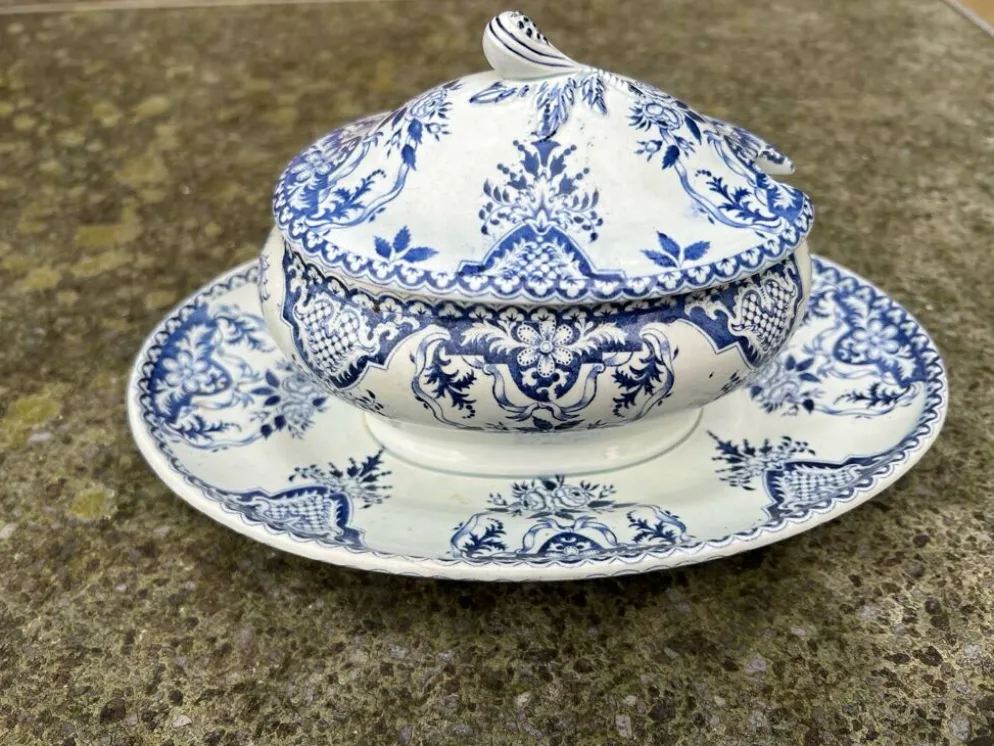 Gien - saucière couverte