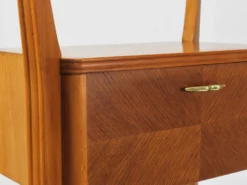 Gio Ponti Table de chevet en érable et noyer, La Permanente Mobili Cantù, années 1940