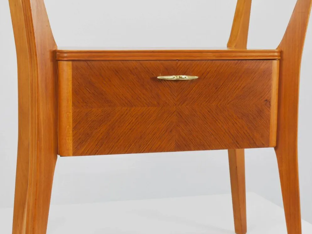 Gio Ponti Table de chevet en érable et noyer, La Permanente Mobili Cantù, années 1940
