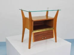 Gio Ponti Table de chevet en érable et noyer, La Permanente Mobili Cantù, années 1940