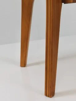 Gio Ponti Table de chevet en érable et noyer, La Permanente Mobili Cantù, années 1940