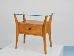 Gio Ponti Table de chevet en érable et noyer, La Permanente Mobili Cantù, années 1940