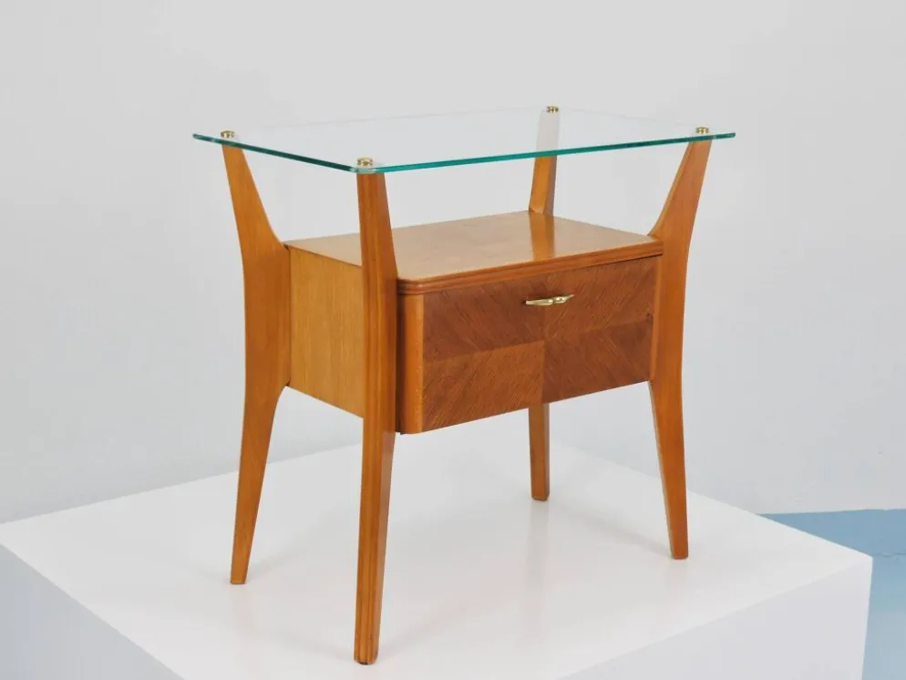 Gio Ponti Table de chevet en érable et noyer, La Permanente Mobili Cantù, années 1940