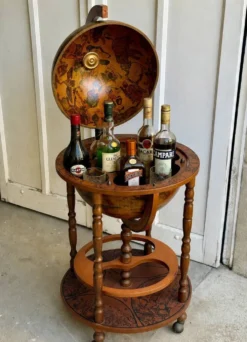 Globe bar à roulettes et plateau tournant