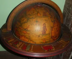 Globe bar vintage