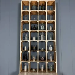 Grand ancien cabinet à casiers en bois d'atelier industriel