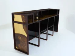 Grand bar laiton oxydé et patiné par Isabelle et Richard Faure 1970