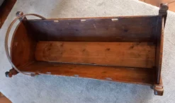 Grand berceau ancien en bois