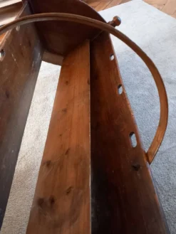 Grand berceau ancien en bois