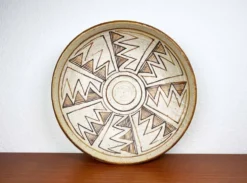 Grand bol en céramique de studio danois de style mid-century moderne de Kirsten Winther Johannsen, années 1960.