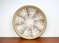 Grand bol en céramique de studio danois de style mid-century moderne de Kirsten Winther Johannsen, années 1960.